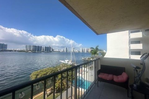 Copropriété à vendre à Sunny Isles Beach, Floride: 2 chambres, 113.06 m2 № 1942828 - photo 5