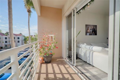 Купить кондоминиум в Холливуд, Флорида 2 спальни, 89.19м2, № 2043375 - фото 27