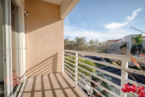 Купить кондоминиум в Холливуд, Флорида 2 спальни, 89.19м2, № 2043375 - фото 26