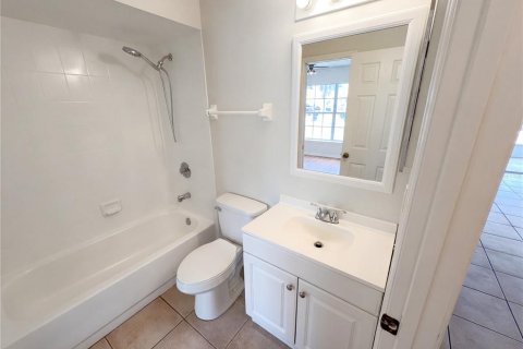House in Orlando, Florida 2 bedrooms, 97.92 sq.m. № 2116130 - photo 6