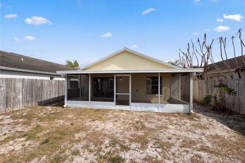 House in Orlando, Florida 2 bedrooms, 97.92 sq.m. № 2116130 - photo 5
