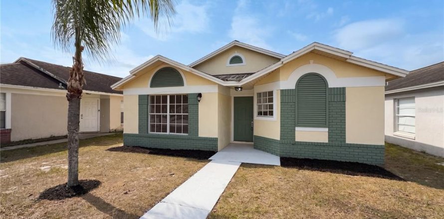 House in Orlando, Florida 2 bedrooms, 97.92 sq.m. № 2116130