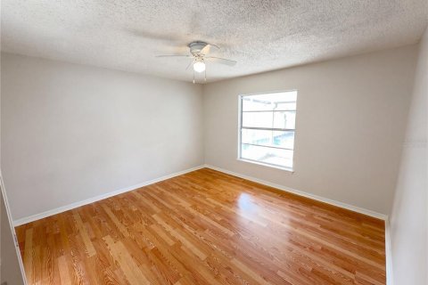 House in Orlando, Florida 2 bedrooms, 97.92 sq.m. № 2116130 - photo 4