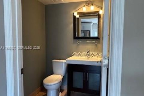 Снять в аренду виллу или дом в Маргит, Флорида 3 спальни, 153.85м2, № 2028847 - фото 7