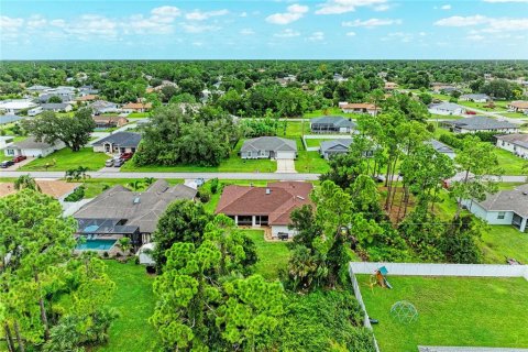 Villa ou maison à vendre à Port Charlotte, Floride: 4 chambres, 206.71 m2 № 2400172 - photo 3