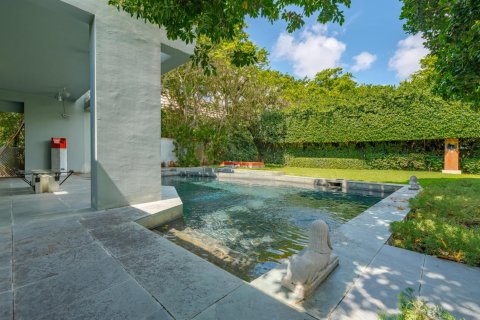 Villa ou maison à vendre à Palm Beach, Floride: 2 chambres, 267.84 m2 № 2251534 - photo 5