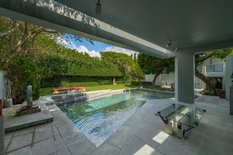 Villa ou maison à vendre à Palm Beach, Floride: 2 chambres, 267.84 m2 № 2251534 - photo 4