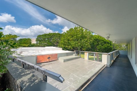 Villa ou maison à vendre à Palm Beach, Floride: 2 chambres, 267.84 m2 № 2251534 - photo 6