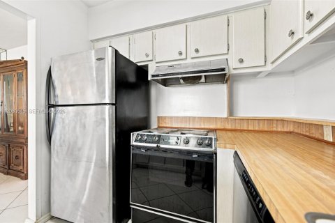 Condominio en venta en Miami Beach, Florida, 3 dormitorios, 109.72 m2 № 2246092 - foto 12