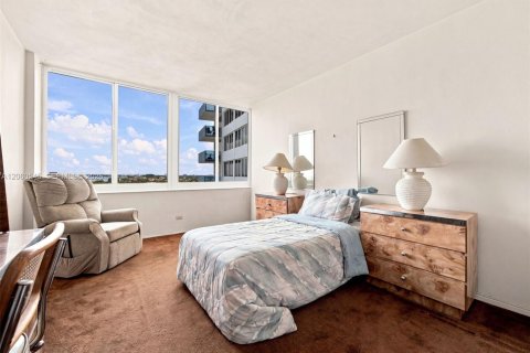 Condominio en venta en Miami Beach, Florida, 3 dormitorios, 109.72 m2 № 2246092 - foto 19