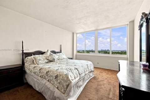 Condominio en venta en Miami Beach, Florida, 3 dormitorios, 109.72 m2 № 2246092 - foto 14