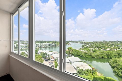 Condominio en venta en Miami Beach, Florida, 3 dormitorios, 109.72 m2 № 2246092 - foto 15