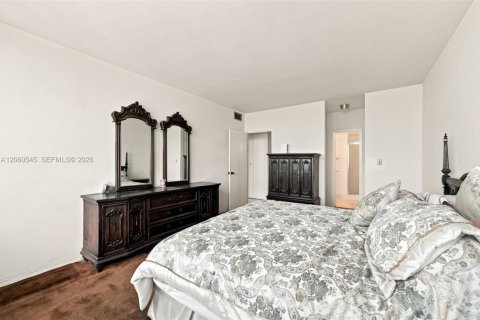 Condominio en venta en Miami Beach, Florida, 3 dormitorios, 109.72 m2 № 2246092 - foto 17