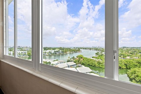 Condominio en venta en Miami Beach, Florida, 3 dormitorios, 109.72 m2 № 2246092 - foto 21