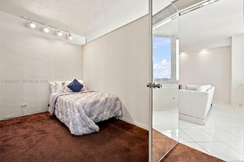 Condominio en venta en Miami Beach, Florida, 3 dormitorios, 109.72 m2 № 2246092 - foto 22