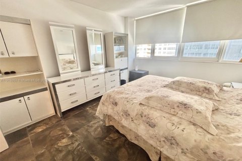 Copropriété à louer à Hallandale Beach, Floride: 2 chambres, 121.89 m2 № 1970600 - photo 11