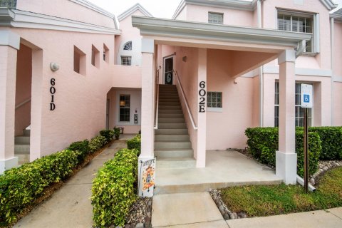 Condo in Jupiter, Florida, 2 bedrooms № 2409766 - photo 2
