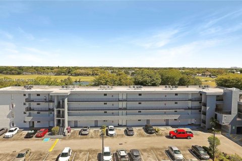 Condominio en alquiler en Miami, Florida, 2 dormitorios, 112.41 m2 № 1938549 - foto 19
