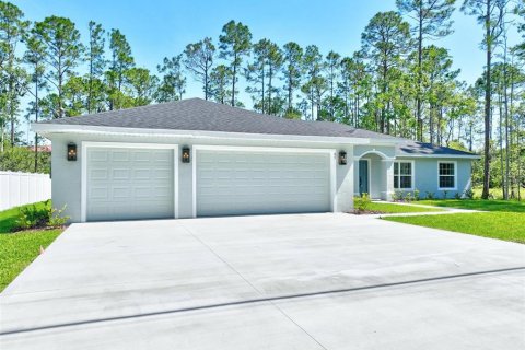 House in Palm Coast, Florida 3 bedrooms, 205.13 sq.m. № 1638028 - photo 9