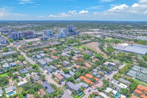 Propiedad comercial en venta en Fort Lauderdale, Florida, 370.87 m2 № 740139 - foto 1