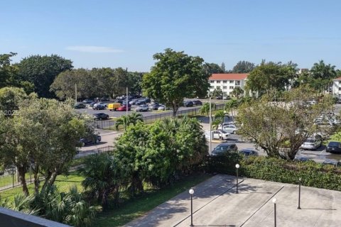 Снять в аренду кондоминиум в Майами, Флорида 1 спальня, 78.04м2, № 2015496 - фото 15