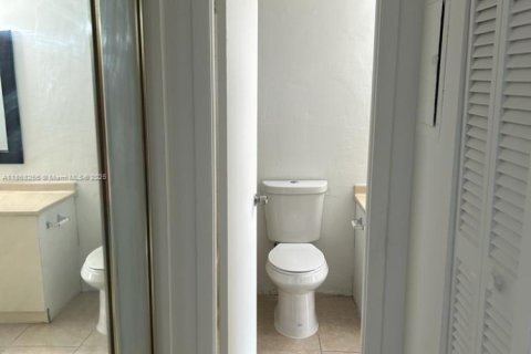 Снять в аренду кондоминиум в Майами, Флорида 1 спальня, 78.04м2, № 2015496 - фото 8