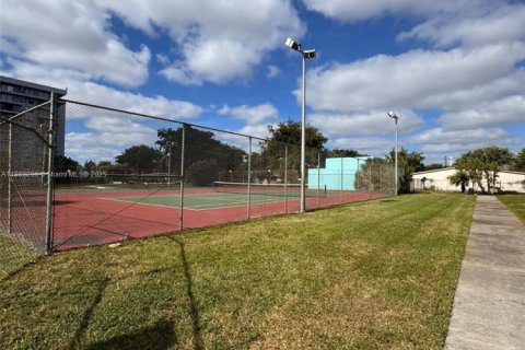 Снять в аренду кондоминиум в Майами, Флорида 1 спальня, 78.04м2, № 2015496 - фото 17