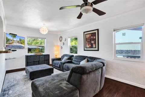 Villa ou maison à vendre à Fort Lauderdale, Floride: 2 chambres, 85.93 m2 № 1996855 - photo 10