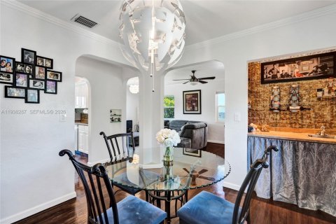 Villa ou maison à vendre à Fort Lauderdale, Floride: 2 chambres, 85.93 m2 № 1996855 - photo 4