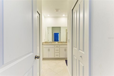 Townhouse in Bradenton, Florida 3 bedrooms, 178.84 sq.m. № 1904496 - photo 29