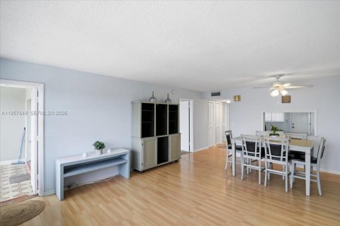 Купить кондоминиум в Халландейл-Бич, Флорида 1 спальня, 71.53м2, № 2011446 - фото 29