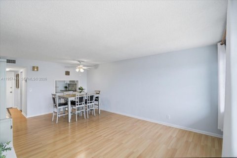 Купить кондоминиум в Халландейл-Бич, Флорида 1 спальня, 71.53м2, № 2011446 - фото 27