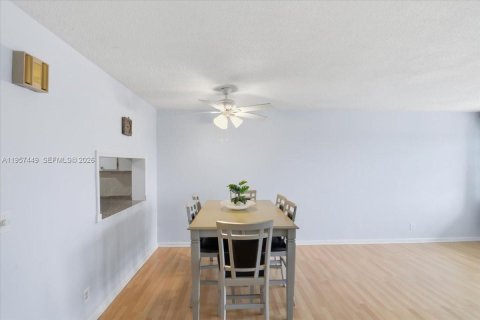 Купить кондоминиум в Халландейл-Бич, Флорида 1 спальня, 71.53м2, № 2011446 - фото 13