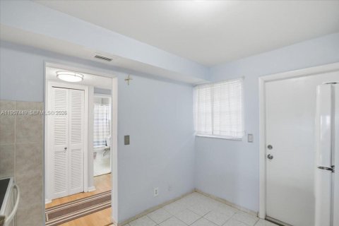 Купить кондоминиум в Халландейл-Бич, Флорида 1 спальня, 71.53м2, № 2011446 - фото 24