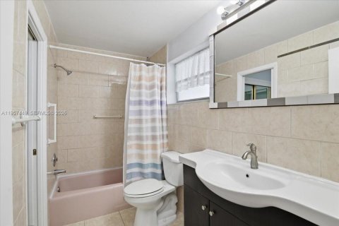 Купить кондоминиум в Халландейл-Бич, Флорида 1 спальня, 71.53м2, № 2011446 - фото 23