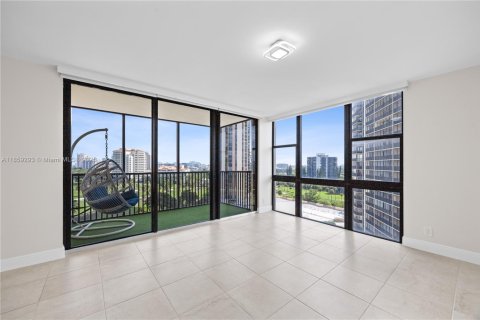 Condo in Aventura, Florida, 2 bedrooms  № 1886510 - photo 5