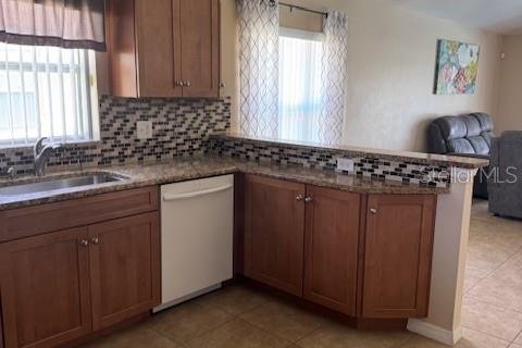 Casa en venta en Kissimmee, Florida, 4 dormitorios, 176.98 m2 № 1819432 - foto 5