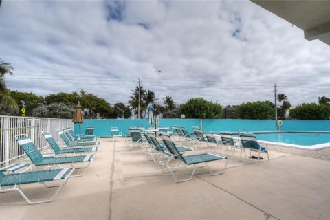 Condo in Hillsboro Beach, Florida, 2 bedrooms  № 1118506 - photo 1