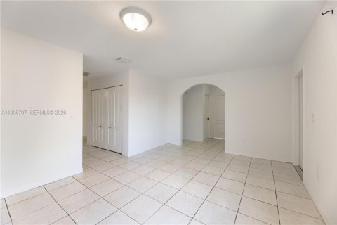 Villa ou maison à louer à Miami, Floride: 3 chambres, 141.12 m2 № 2059015 - photo 7