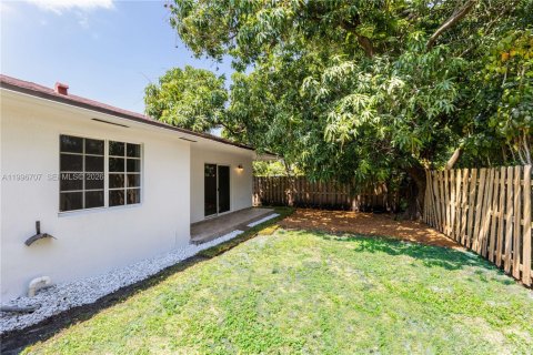 Villa ou maison à louer à Miami, Floride: 3 chambres, 141.12 m2 № 2059015 - photo 23
