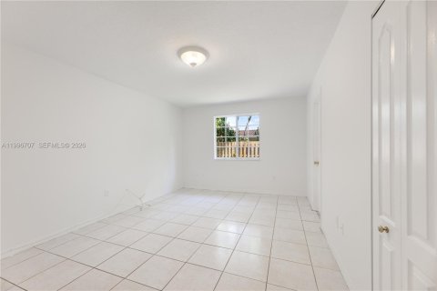 Villa ou maison à louer à Miami, Floride: 3 chambres, 141.12 m2 № 2059015 - photo 14