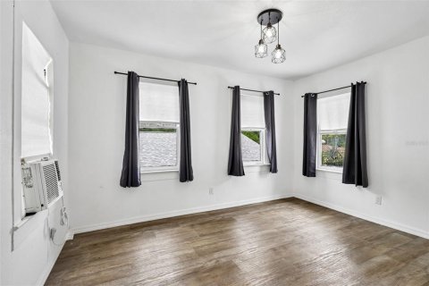 Commercial property in Tampa, Florida 181.81 sq.m. № 2109785 - photo 18