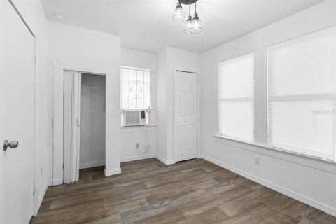 Commercial property in Tampa, Florida 181.81 sq.m. № 2109785 - photo 26
