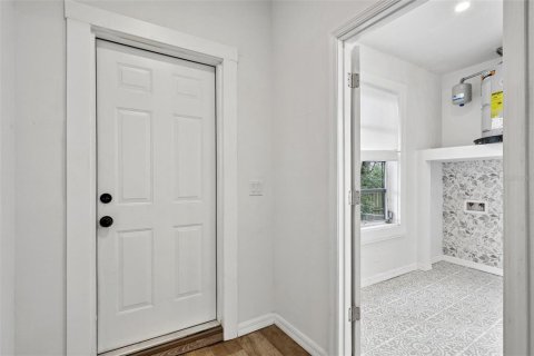 Commercial property in Tampa, Florida 181.81 sq.m. № 2109785 - photo 17