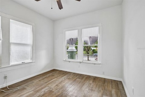 Commercial property in Tampa, Florida 181.81 sq.m. № 2109785 - photo 11