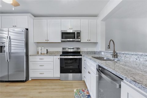 Copropriété à vendre à Bradenton, Floride: 2 chambres, 130.81 m2 № 2375616 - photo 9