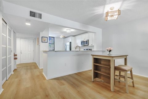 Copropriété à vendre à Bradenton, Floride: 2 chambres, 130.81 m2 № 2375616 - photo 15