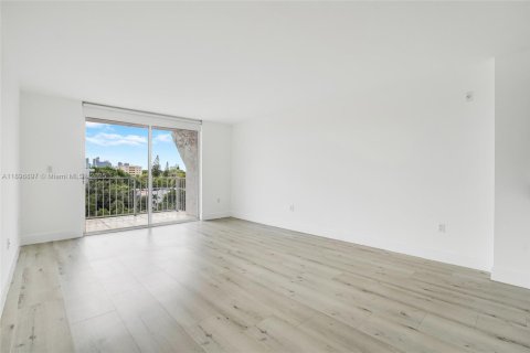 Купить кондоминиум в Майами, Флорида 53.05м2, № 2014582 - фото 8