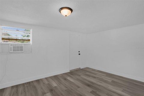 Снять в аренду квартиру в Апопка, Флорида 5 комнат, 78.04м2, № 2110770 - фото 16
