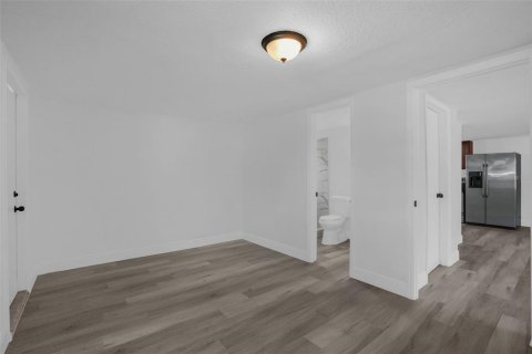 Снять в аренду квартиру в Апопка, Флорида 5 комнат, 78.04м2, № 2110770 - фото 17